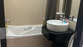 3 Bedroom Condo for rent in One Central, Urdaneta, Metro Manila near MRT-3 Ayala