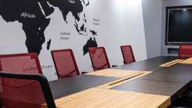 Office for rent in Paligsahan, Metro Manila