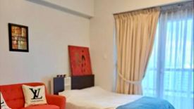 Condo for sale in San Lorenzo, Metro Manila