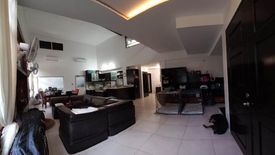 House for sale in Merville, Metro Manila