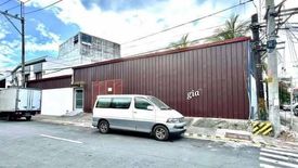 Warehouse / Factory for rent in Urdaneta, Metro Manila near MRT-3 Buendia