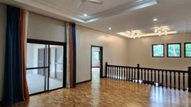 5 Bedroom House for rent in Urdaneta, Metro Manila near MRT-3 Buendia