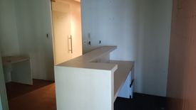 Office for rent in Urdaneta, Metro Manila near MRT-3 Buendia