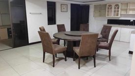 5 Bedroom Townhouse for rent in Barangay 92, Metro Manila near LRT-1 Gil Puyat