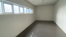 Office for rent in Urdaneta, Metro Manila near MRT-3 Buendia