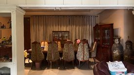 5 Bedroom House for sale in Blue Ridge A, Metro Manila