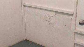 16 Bedroom House for rent in Barangay 55, Metro Manila near LRT-1 Gil Puyat