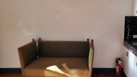 1 Bedroom Condo for rent in San Lorenzo, Metro Manila near MRT-3 Ayala