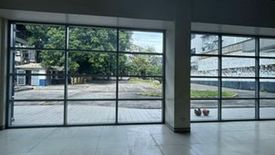 Shophouse for rent in Pio Del Pilar, Metro Manila