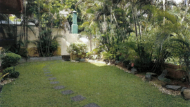 7 Bedroom House for sale in Blue Ridge A, Metro Manila