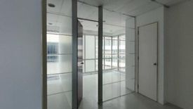 Office for rent in Urdaneta, Metro Manila near MRT-3 Buendia