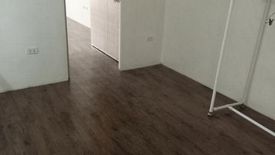 4 Bedroom Townhouse for rent in Barangay 8, Metro Manila near LRT-1 Gil Puyat