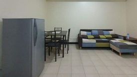 2 Bedroom Condo for rent in San Lorenzo Place, Bangkal, Metro Manila near MRT-3 Magallanes