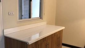 2 Bedroom Hotel / Resort for rent in Zinnia Towers, Katipunan, Metro Manila near LRT-1 Roosevelt