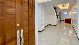 4 Bedroom Townhouse for sale in Bangkal, Metro Manila near MRT-3 Magallanes