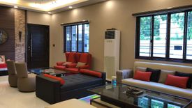 5 Bedroom House for sale in Poblacion, Metro Manila