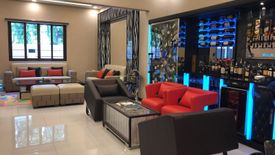 5 Bedroom House for sale in Poblacion, Metro Manila