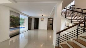 5 Bedroom House for sale in Capitol Park Homes, Ramon Magsaysay, Metro Manila near LRT-1 Roosevelt