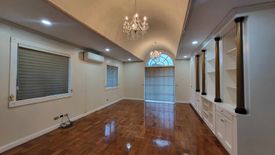 6 Bedroom House for rent in Ugong Norte, Metro Manila