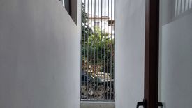 4 Bedroom Townhouse for sale in San Antonio, Metro Manila near LRT-1 Roosevelt