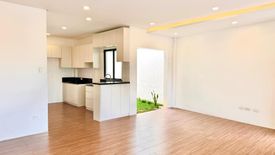 4 Bedroom Townhouse for sale in Talon Dos, Metro Manila