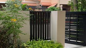 6 Bedroom Townhouse for sale in BF Homes, Metro Manila