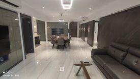 3 Bedroom Condo for sale in Two Maridien, BGC, Metro Manila