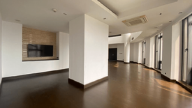 4 Bedroom Condo for rent in BGC, Metro Manila