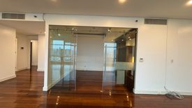 3 Bedroom Condo for sale in Urdaneta, Metro Manila near MRT-3 Buendia