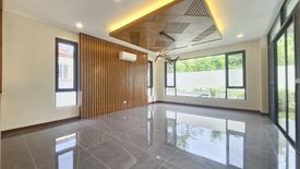 7 Bedroom House for sale in BGC, Metro Manila