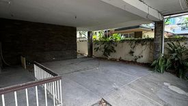 3 Bedroom House for sale in Urdaneta, Metro Manila near MRT-3 Buendia