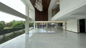 8 Bedroom House for sale in New Alabang Village, Metro Manila