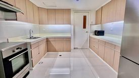 2 Bedroom Condo for rent in San Lorenzo, Metro Manila near MRT-3 Ayala