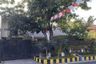 Rumah dijual dengan 6 kamar tidur di Kali Rungkut, Jawa Timur