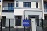 Rumah dijual dengan 5 kamar tidur di Sambikerep, Jawa Timur