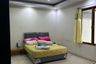 Rumah dijual dengan 5 kamar tidur di Semanan, Jakarta