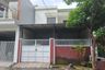 Rumah dijual dengan 4 kamar tidur di Kebraon, Jawa Timur