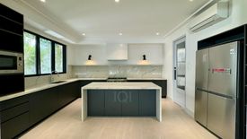 4 Bedroom House for sale in New Alabang Village, Metro Manila