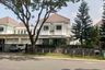 Rumah dijual dengan 5 kamar tidur di Cimareme, Jawa Barat