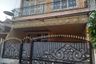 Rumah disewa dengan 4 kamar tidur di Rawamangun, Jakarta