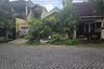 Rumah dijual dengan 3 kamar tidur di Baratajaya, Jawa Timur