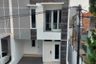 Townhouse dijual dengan 3 kamar tidur di Cempaka Putih Barat, Jakarta