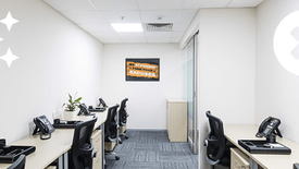 Office for rent in Urdaneta, Metro Manila near MRT-3 Buendia