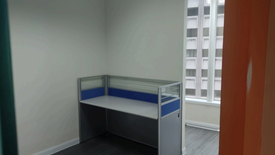 Office for rent in Urdaneta, Metro Manila near MRT-3 Buendia