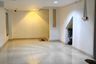 Rumah dijual dengan 3 kamar tidur di Duri Kepa, Jakarta