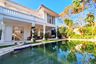Villa dijual dengan 4 kamar tidur di Seminyak, Bali