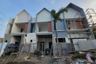 Rumah dijual dengan 4 kamar tidur di Prapen, Jawa Timur