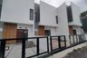 Rumah dijual dengan 2 kamar tidur di Cisaranten Kulon, Jawa Barat