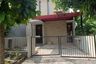 Rumah disewa dengan 3 kamar tidur di Bulak, Jawa Timur
