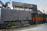 Rumah dijual dengan 6 kamar tidur di Cipedes, Jawa Barat